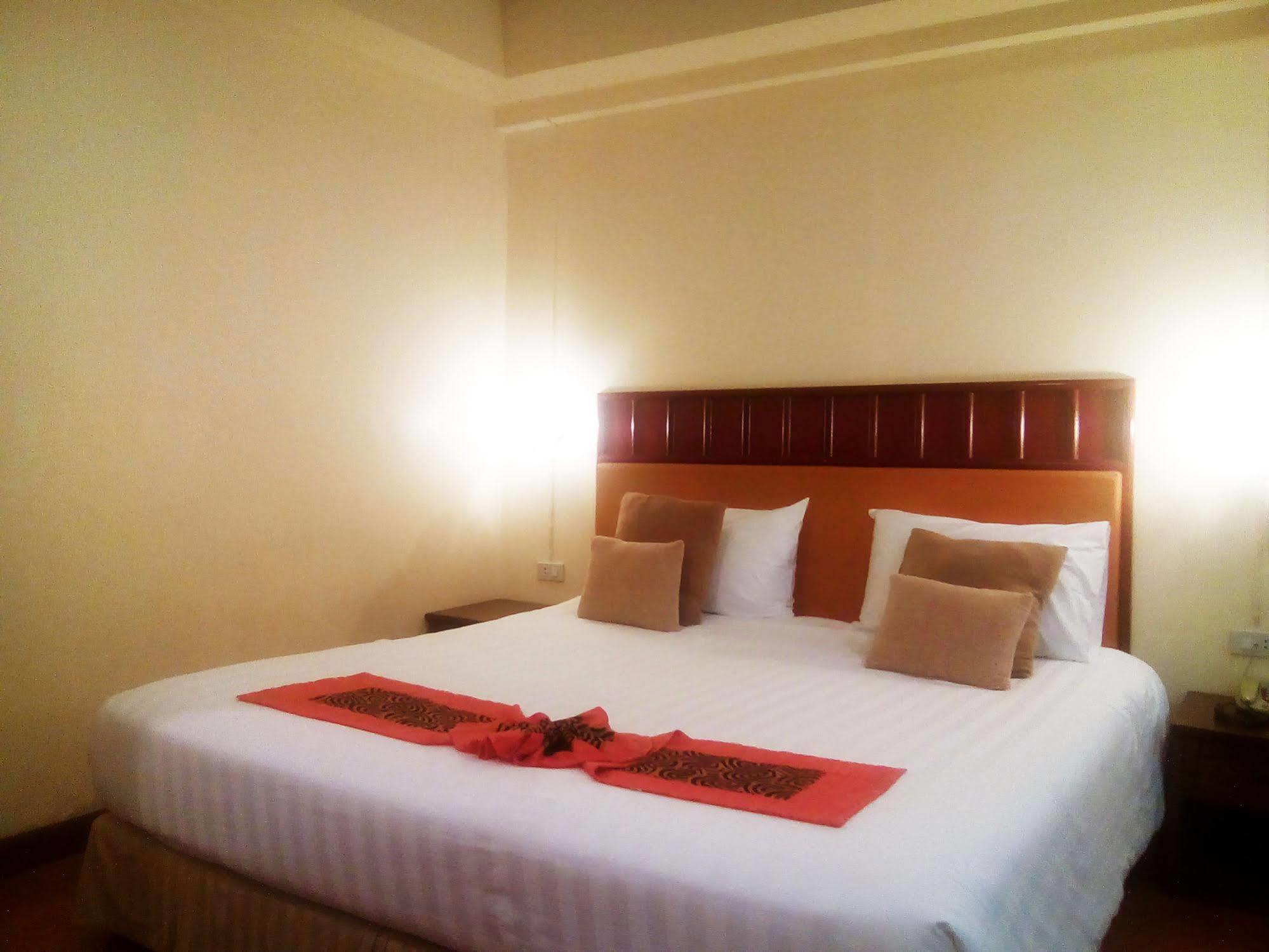 Ban Chanchay Hua Hin Exterior photo